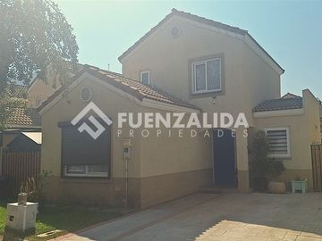 Casa en Venta en Condominio El Roble