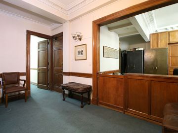 VENTA PISO-OFICINA 8 AMB URUGUAY Y CBA APTO CREDIT
