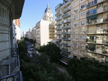VENTA PISO-OFICINA 8 AMB URUGUAY Y CBA APTO CREDIT