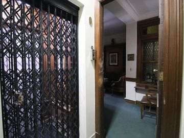 VENTA PISO-OFICINA 8 AMB URUGUAY Y CBA APTO CREDIT