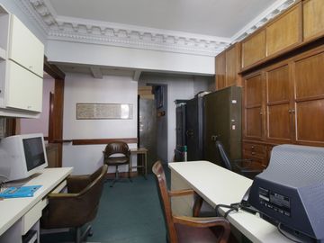 VENTA PISO-OFICINA 8 AMB URUGUAY Y CBA APTO CREDIT