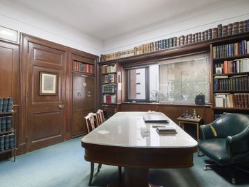 VENTA PISO-OFICINA 8 AMB URUGUAY Y CBA APTO CREDIT