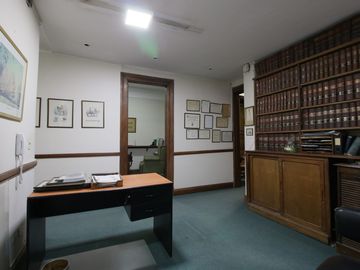 VENTA PISO-OFICINA 8 AMB URUGUAY Y CBA APTO CREDIT
