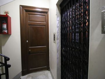 VENTA PISO-OFICINA 8 AMB URUGUAY Y CBA APTO CREDIT