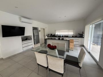 Casa en  Venta y Alquiler Los Lagos Nordelta