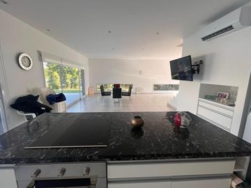 Casa en  Venta y Alquiler Los Lagos Nordelta