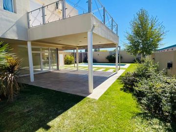 Casa - Plottier