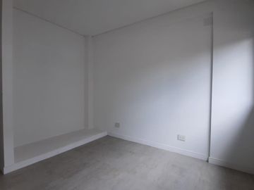 Duplex 4 Ambientes con cochera  a ESTRENAR - Castelar Sur