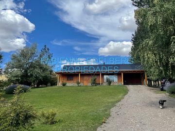 CASA DE CAMPO 19 HECTAREAS VISTAS VOLCAN LANIN  - Junin De Los Andes