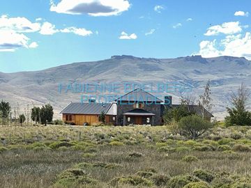 CASA DE CAMPO 19 HECTAREAS VISTAS VOLCAN LANIN  - Junin De Los Andes