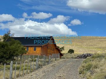 CASA DE CAMPO 19 HECTAREAS VISTAS VOLCAN LANIN  - Junin De Los Andes