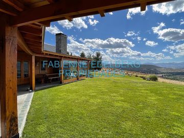 CASA DE CAMPO 19 HECTAREAS VISTAS VOLCAN LANIN  - Junin De Los Andes