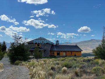 CASA DE CAMPO 19 HECTAREAS VISTAS VOLCAN LANIN  - Junin De Los Andes