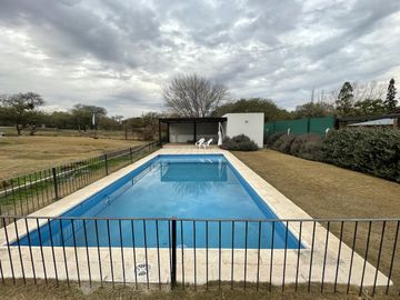 Casa - Housing y Condominios