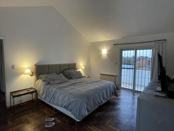 Casa - Housing y Condominios