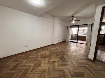 Corrientes al 1500 - Semipiso 2 dormitorios 2 baños