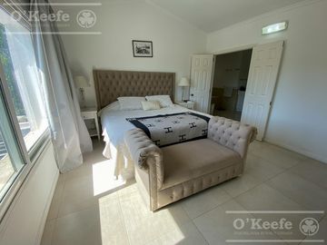 Casa en venta de cinco ambientes en Abril Club de Campo - Apto Credito, Guillermo Hudson