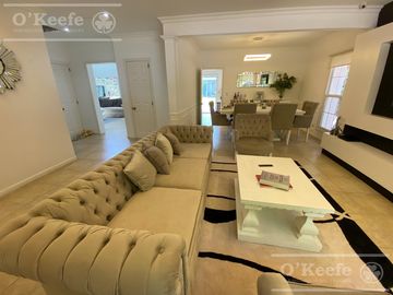 Casa en venta de cinco ambientes en Abril Club de Campo - Apto Credito, Guillermo Hudson