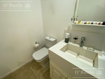 Casa en venta de cinco ambientes en Abril Club de Campo - Apto Credito, Guillermo Hudson
