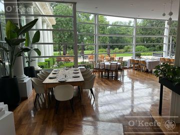 Casa en venta de cinco ambientes en Abril Club de Campo - Apto Credito, Guillermo Hudson