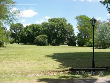 Casa en venta de cinco ambientes en Abril Club de Campo - Apto Credito, Guillermo Hudson