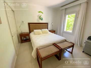 Casa en venta de cinco ambientes en Abril Club de Campo - Apto Credito, Guillermo Hudson