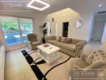 Casa en venta de cinco ambientes en Abril Club de Campo - Apto Credito, Guillermo Hudson