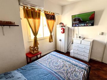 Viamonte 2000 Departamento de 3 amb con dependencia en venta en Balvanera c/balcón VENTA