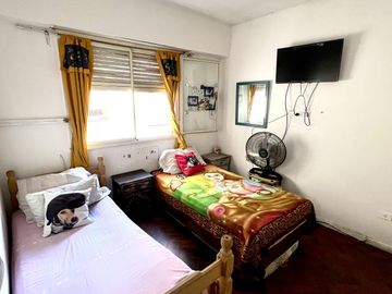 Viamonte 2000 Departamento de 3 amb con dependencia en venta en Balvanera c/balcón VENTA