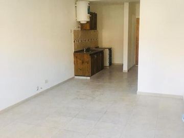 Dpto. 2 Amb. c/cochera y patio - San Miguel
