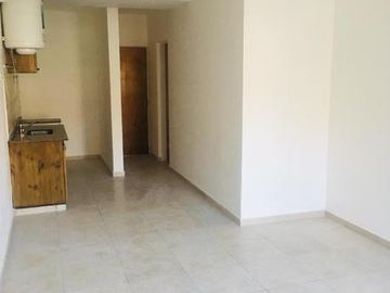 Dpto. 2 Amb. c/cochera y patio - San Miguel