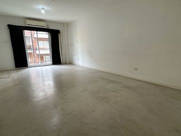 3 ambientes con balcón - Barrio Norte