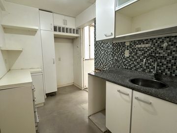 3 ambientes con balcón - Barrio Norte