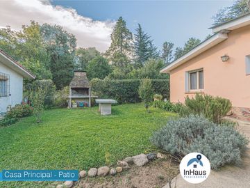 Complejo de cabañas con casa principal en  Villa General Belgrano
