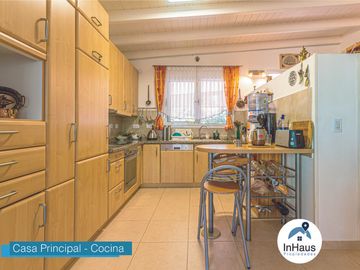 Complejo de cabañas con casa principal en  Villa General Belgrano