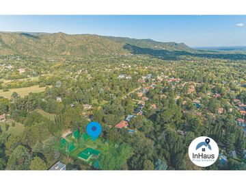 Complejo de cabañas con casa principal en  Villa General Belgrano
