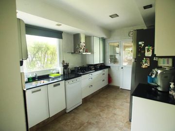 VENTA CASA TRES DORMITORIOS ROSARIO GOLF COUNTRY