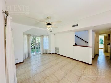 Casa - Solar Del Bosque - Venta con Renta
