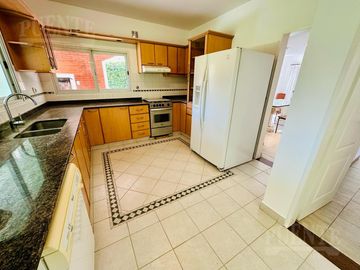 Casa - Solar Del Bosque - Venta con Renta