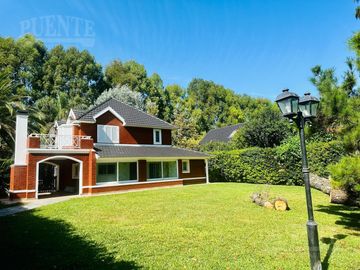Casa - Solar Del Bosque - Venta con Renta
