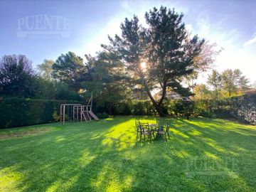 Casa - Solar Del Bosque - Venta con Renta