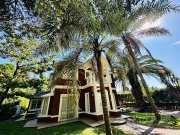 Casa - Solar Del Bosque - Venta con Renta