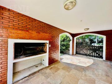 Casa - Solar Del Bosque - Venta con Renta
