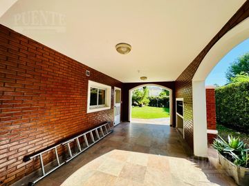 Casa - Solar Del Bosque - Venta con Renta