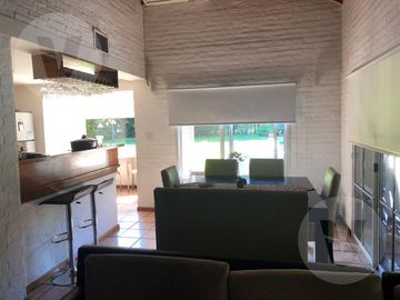 Casa en venta - Barrio Echeverria Del Lago, Canning