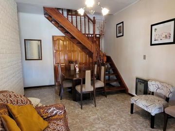 Casa 5 ambientes en Moron Sur