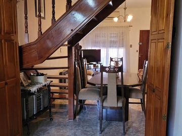 Casa 5 ambientes en Moron Sur