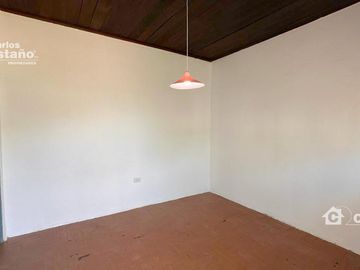 Casa 3 Amb. con Jardín