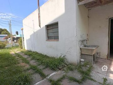 Casa 3 Amb. con Jardín