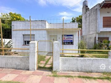 Casa 3 Amb. con Jardín